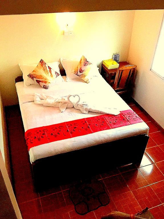Everest Hotel