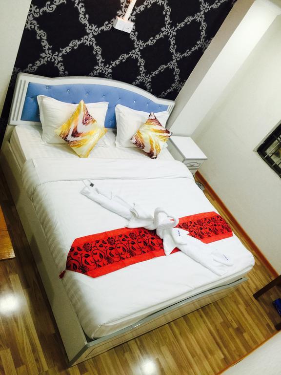 Everest Hotel Yangon